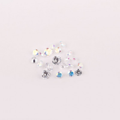 №52 Стразы E.Co Nails голографические молочные микс размеров(100 шт.) №52 Стразы E.Co Nails голографические молочные микс размеров(100 шт.)