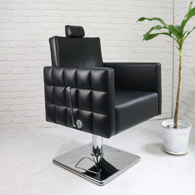 Парикмахерское кресло B-006 с откидной спинкой Парикмахерское кресло B-006 с откидной спинкой